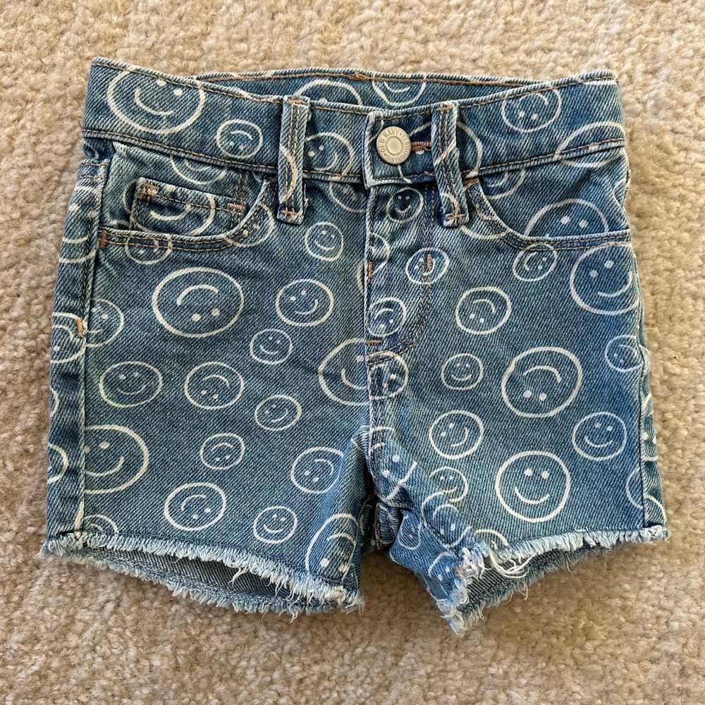 Toddler Girl Summer Set Smiley ๐ Face Denim shorts yellow ruffle sleeve top 3T - Picture 2 of 8